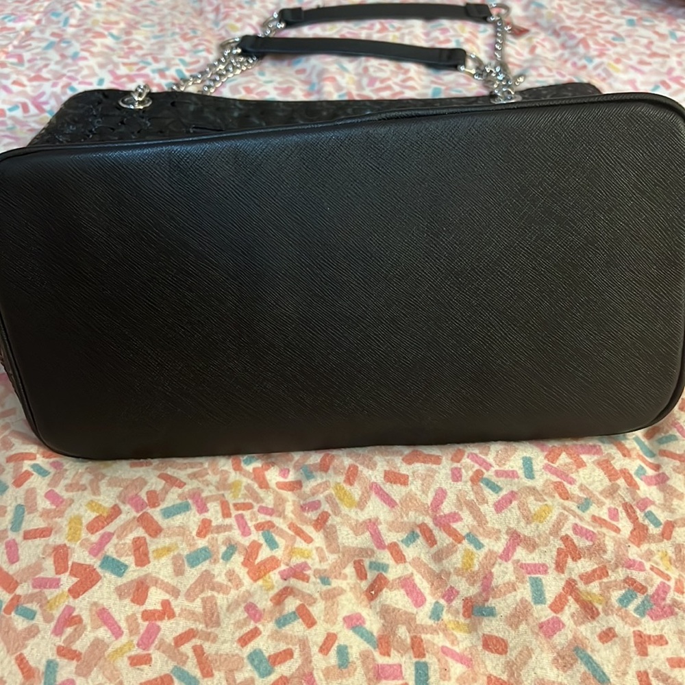 Handbags 👜👛 - Picture 3 of 7